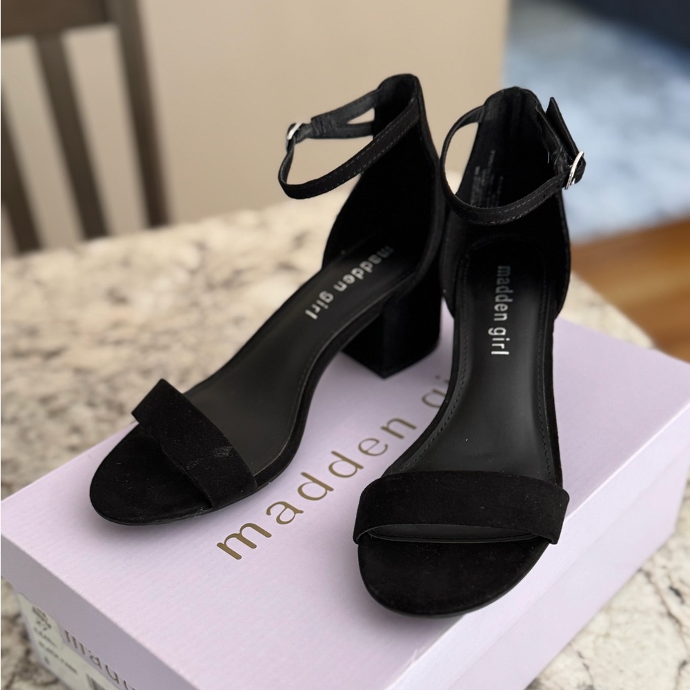 Madden Girl Black Heels Elegant and Versatile